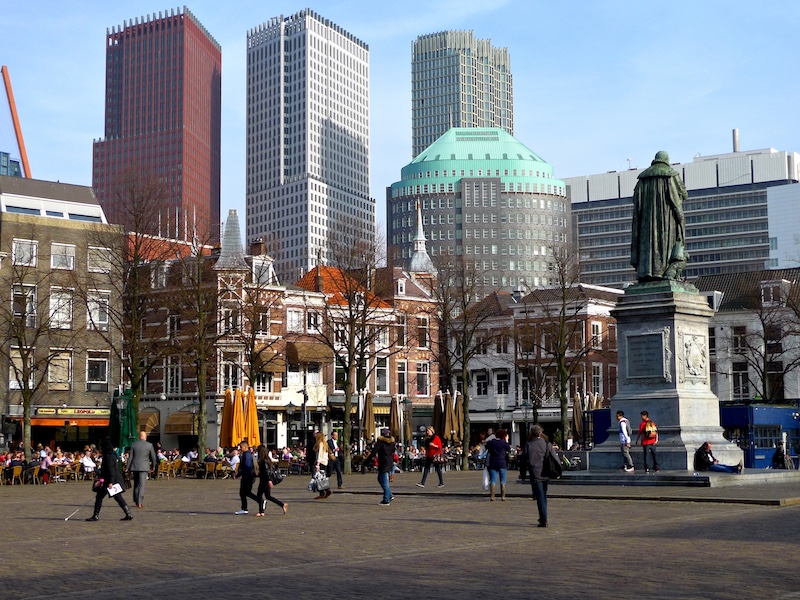 Moordspel in Den Haag tijdens een diner met intrigerend plot
