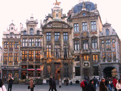 Moordspel in Brussel tijdens een diner met verrassend plot