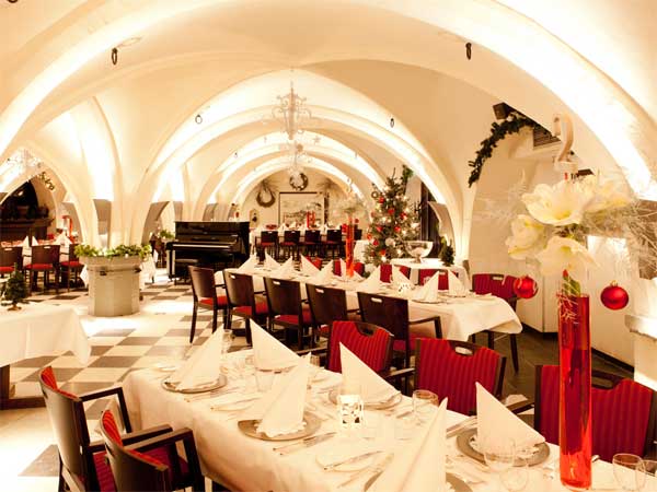 Den Bosch – moorddiner bij Brasserie Cé voor teambuilding, personeelsfeest of groepsuitje