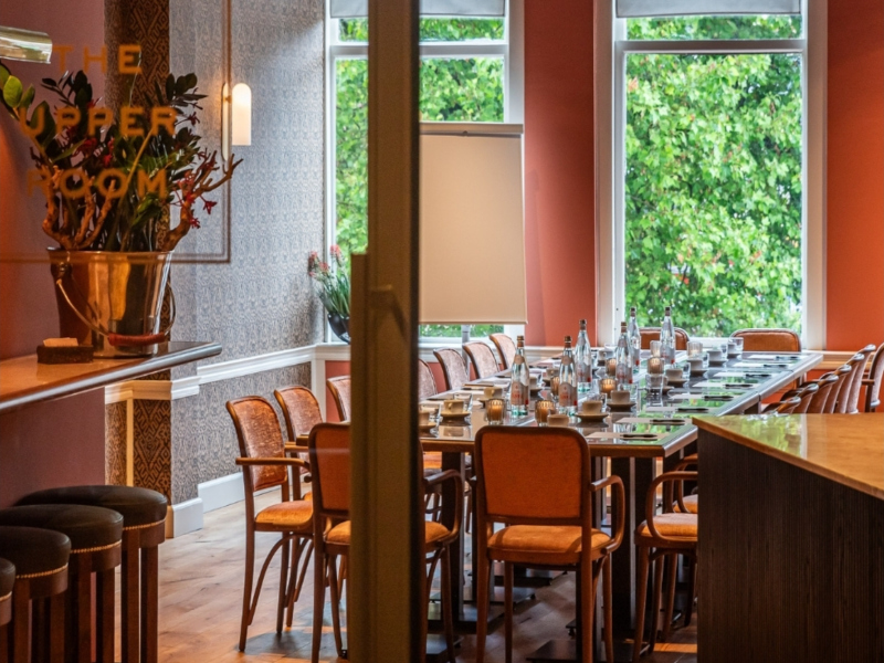 Culinaire spanning tijdens een moorddiner bij Restaurant Harper – Den Haag Den Haag – moorddiner in Restaurant Harper voor teambuilding, personeelsfeest of groepsuitje